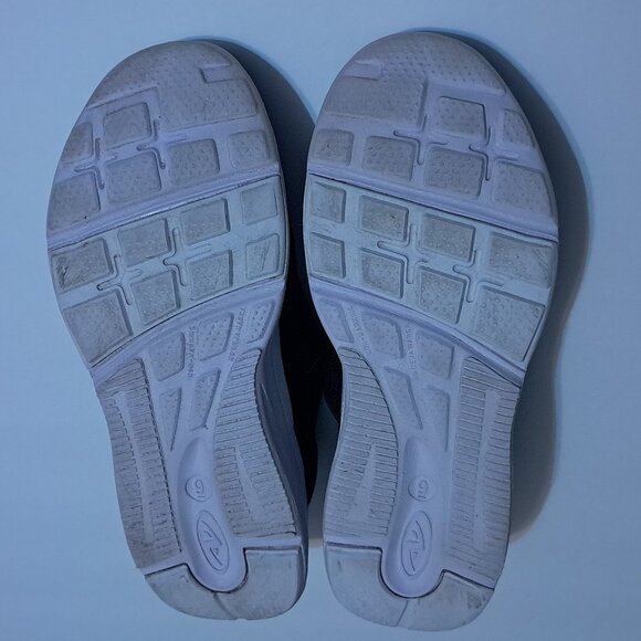 Banded Jogger Slip On LightWeight Memory Foam Sneaker - Picture 4 of 4